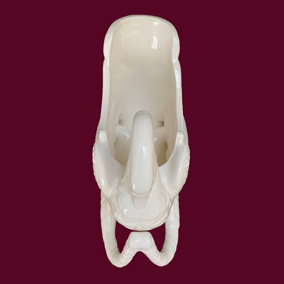 Vintage Ivory Ceramic Swan Sled Bowl: Christmas Decor - Picture 8 of 9